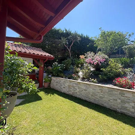 Villa Les Hortensias B&B-3